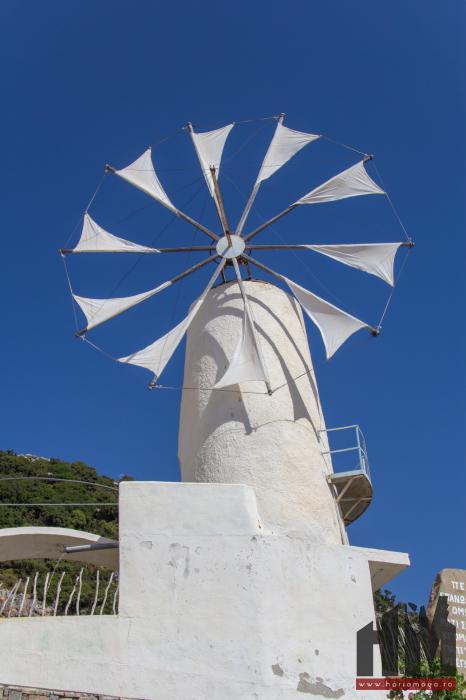 Creta, Platoul Lasithi - moara de vant.jpg
