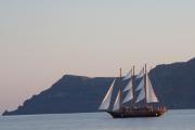 Santorini, velier apus de soare