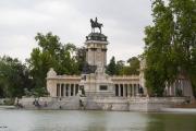 Madrid - Parque del Retiro - statuia lui Alfonso XII